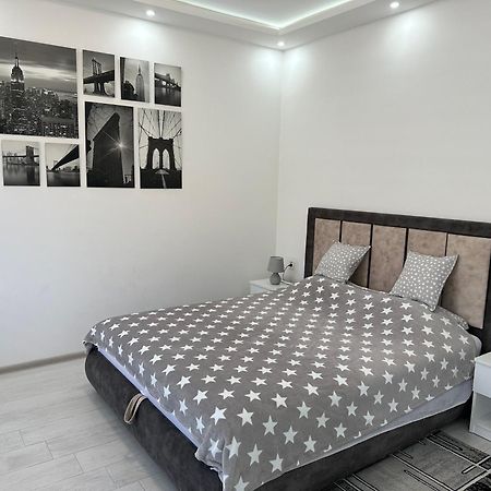 Apartman Silver Star ซอมโบร์ ภายนอก รูปภาพ